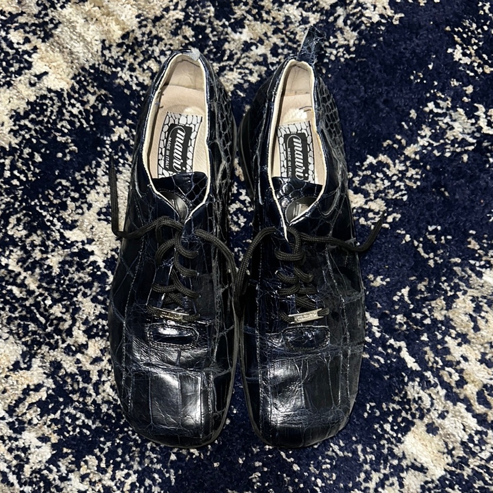 Vintage Mauri Black Alligator Loafers with Square-Toe Design